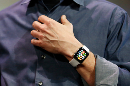 Первые Apple Watch признали устаревшими
